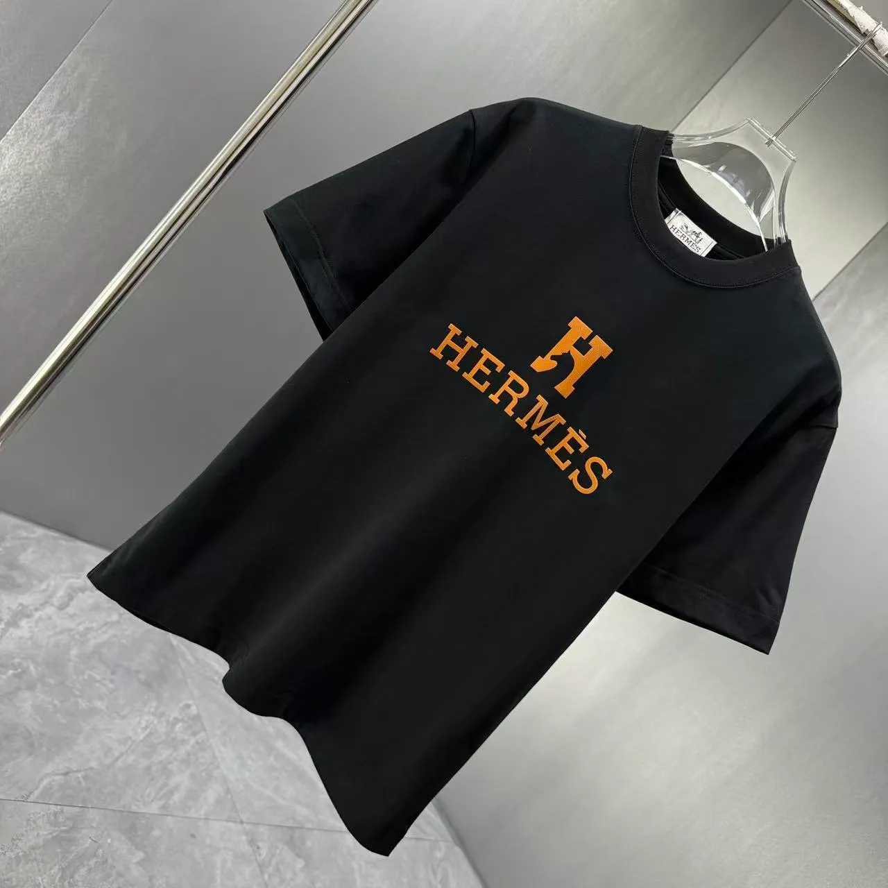 HERM* * 2026 New Arrival T logo ：Black White Yellow Dark Blue Sizes：S M L XL XXL